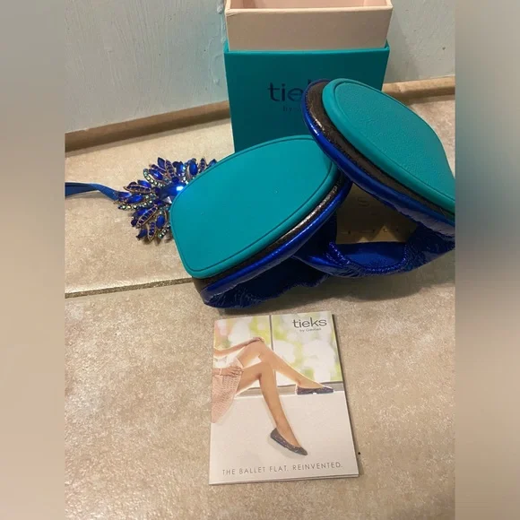 Size Sapphire NEW Blue Tieks